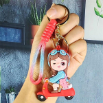 Multifilmi elektriauto poisi ja t&uuml;druku v&otilde;tmehoidja ripats Armas nukukoti ripats auto v&otilde;tmehoidja v&otilde;lu kaasaskantav aksessuaar paarile armsad kingitused as the picture