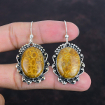 Fossil Coral v&auml;&auml;riskividega k&otilde;rvar&otilde;ngad, k&auml;sit&ouml;&ouml;na valminud k&otilde;rvar&otilde;ngad, antiiksed ehted, 925 h&otilde;bedast k&otilde;rvar&otilde;ngad, Fossil Coral ehted, kingitused naistele, boho ehted