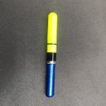 2 tk valguspulga valguspulk, mis t&ouml;&ouml;tab LED-valgusega ujuva &ouml;&ouml;p&uuml;&uuml;gi bobberiga 4.5 roheline
