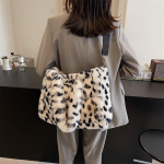 Suured Leopardi Kunstkarusnahast &Otilde;lakotid Naistele 2024 Y2K Talv Korea Mood Uued Naiste K&auml;ekotid Trend Totes beež