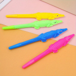 10tk 0,5mm Kummaline plastikust krokodilli silikoonkujuline armas neutraalne pliiats must vesipliiats vahetatava s&uuml;damikuga kirjutamisauhinna k&auml;ekirja pliiats Random colors 10pcs