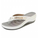 2024. aasta naiste sussid, suvi, uus mood, metallist n&ouml;&ouml;bid, slaidid, kingad, rannasandaalid, naiste platvorm, vaba aeg, pl&auml;tud 36