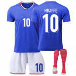 2425France Home Jalgpalli kampsunid, l&uuml;hikesed p&uuml;ksid ja sokid uue hooaja l&uuml;hikesed p&uuml;ksid ja sokid t&auml;iskasvanutele ja lastele suuruste komplekt L