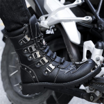 Moodsad k&otilde;rgekvaliteedilised meeste saapad Moodne punk-rock stiilis mootorrattasaapad Luksuslikud keskmise s&auml;&auml;rega nahksaapad Meeste r&uuml;&uuml;tlisaapad Botas Masculino 38
