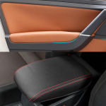 K&auml;etugede nahast katted VW Golf 7 2014 2015 2016 siseukse / keskmise k&auml;etoe paneeli kate kaitseks trimmi ainult LHD 4 uksega autole Center Armrest Black