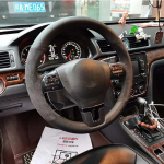 Volkswagen VW Gol Tiguan Passat B7 Passat CC Touran Jetta Mk6 Must Nahast K&auml;sitsi &Otilde;mmeldud Auto Roolikate Red Blue Thread
