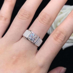 BELLA BOX 1-karaadine teemants&uuml;damete ja nooltega PT950 kaetud moissane-imitatsiooniga teemant-avamiss&otilde;rmus meestele ja naistele Adjustable Opening valge