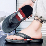 Suvised v&auml;lir&otilde;ivad vabaaja jalgade l&otilde;ikamiseks, libisemisvastased, vastupidavad paksu tallaga rannasandaalid 39