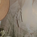 Lihtsad amuletid, n&ouml;&ouml;pn&otilde;elad, rippuvad k&otilde;rvar&otilde;ngad naistele, vanad meeste pidup&auml;evad, k&otilde;rvatilgad, ehted, s&otilde;pruskingitused