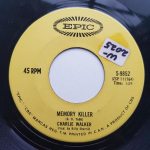 7-tolliline plaat CHARLIE WALKER - Memory Killer 59852 Epic 1965 Kanada Folk Kasutatud