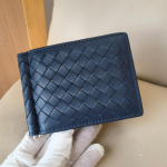 Ehtne nahast k&auml;sitsi kootud rahakott meestele naistele Kompaktne kaheks murdev kaardihoidja sularaha- ja ID-kaardi sahtliga Sheepskin Navy Blue - Gift Boxed