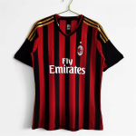 AC Milan 2013-14 Kodus&auml;rk L&uuml;hikeste varrukatega Retro Jalgpallis&auml;rk 22 Kaka Balotelli Klassikaline F&auml;nnis&auml;rk XL