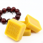 Puhas mesilasvahast valmistatud kosmeetiline puitm&ouml;&ouml;bel