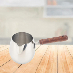 Metallist t&uuml;rgi kohvikann, puidust pika varrega v&otilde;i sulav cappuccino latte jaoks. Tugev ja valatud 600ml