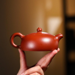 200ml Yixingi lilla savist teekann Kuulsa meistri k&auml;sitsi valmistatud Poolkuu pott Toormaagi Dahongpao muda Teekeetmiskann Zisha teeserviis Kingitus