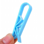 Pr&uuml;gikasti klipp: Libisemisvastane r&otilde;ngas pr&uuml;gikottide kinnitamiseks