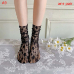 Suvised naiste &uuml;li&otilde;hukesed lillelised seksikad l&auml;bipaistvad j&auml;&auml;klaasfilament pika toruga Korea pitsiga keskmise toruga sokid Lolita sokid