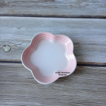 Le Creuset jahe v&auml;rv ploomi&otilde;ie kujuline kastekauss keraamiline alusklaas s&ouml;&ouml;gitaldrik prantsuse stiilis universaalne kasutusalus n&otilde;udepesu... white