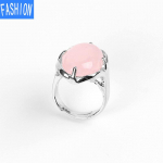 Looduslik ovaalne kristallist s&otilde;rmus Tuule h&otilde;bedane k&uuml;&uuml;nisr&otilde;ngas loominguliste kingituste tegemiseks naistele Rose-Quartz