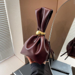 Disain mini PU-nahast kaenlaaluste kotid naistele Moodne s&otilde;lmitud naiste retro &otilde;lakott Randmek&auml;ekotid ja rahakotid 16x13x16cm must