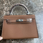 24 uus ehtsast nahast naiste kott peopesa mustriga mini 22CM25 kott h&otilde;bedane pandlaga k&auml;ekott &uuml;he &otilde;laga 25CM+1 shoulder strap with lock pruun