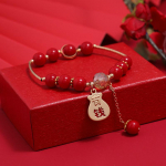 Ni&scaron;idisain uus peen k&auml;ev&otilde;ru retro punane kristall lihtne ja mitmek&uuml;lgne &uuml;li&otilde;pilaste loominguline &uuml;mmargune k&auml;ev&otilde;ru naistele