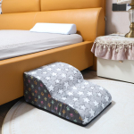 Lemmikloomakoerte trepid: Libisemiskindlad, pestavad astmed v&auml;ikestele koertele - Voodi- v&otilde;i diivaniredel ja kaldtee. S: 53*38*23cm (2 Steps)