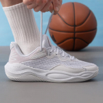 Under Armour Curry Splash 24 AP SDE Korvpallijalatsid EU 42 valge