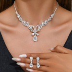 BLINGBAY Naiste Ehtekomplekt Magus Romantiline Mood Pulmakomplekt K&otilde;rvar&otilde;ngad Kaelakee Komplekt T&uuml;drukutele Moodsad Ehted Kingitus Kristall Liblikas