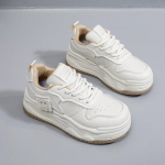 Valged naiste kingad Uued kevadised &otilde;pilaste mitmek&uuml;lgsed vabaajajalatsid Trendikad kingad Paksu p&otilde;hjaga moes tossud 40 beež