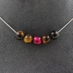 Pierres et Min&eacute;raux. Collier 5 perles Oeil de Tigre Multicolore 8 mm. Chaine en acier Collier femmes, hommes. Taille personnalisabl