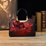 2023. aasta Fashion Gradient &otilde;lakott: K&otilde;rgekvaliteediline lakknahast k&auml;ekott veinipunane v&auml;rv