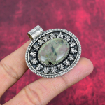 Prehnite ehted, 925 tahke h&otilde;bedast ripats k&auml;sitsi valmistatud v&auml;&auml;riskividest ehted, kingitused naisele uhiuus ripats 1.88 Inches