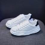 Naiste moesneakerid Kevadised vabaaja valged kingad Naise isikup&auml;ra kuulsad spordivulganiseeritud kingad naistele Sneakerid Daam 35