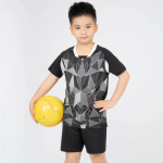 Laste jalgpall Vormiriietus poistele t&uuml;drukutele Noorte Jalgpall Jersey komplekt Kodu L&uuml;hikeste varrukatega L&uuml;hikesed p&uuml;ksid Laste Jalgpall Jersey komplekt Spordir&otilde;ivad 110