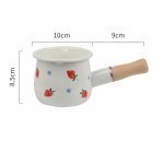 500 ml emailiga kohvi-piimakann puidust k&auml;epidemega kastruliga keedun&otilde;ud kaerahelbe-v&otilde;i keedun&otilde;u jaoks nakkumatu gaasipliit