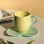 300 ml lillekujuline keraamiline kohvitulbi teetass Loominguline piimatassi ja taldrikukomplekt koos alustassiga Lilletr&uuml;kiga p&auml;rastl&otilde;unateekruus 300ml