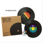 Retro vin&uuml;&uuml;lplaadialus &ndash; libisemiskindel isolatsioonipadi Round
