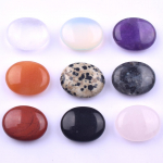 Naturaalne kristall-uimakivi 20 mm ovaalne massaažikivi &ndash; kuue tk komplekt