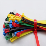 100/1000 tk nailonist juhtmek&ouml;idised v&auml;rvilised Vabastatavad iselukustuvad korduvkasutatavad t&otilde;mblukud Reguleeritavad lahtised slipknot sideme lukustusrihmad korraldaja 100PCs valge