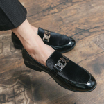 Moodne pidu ja pulm K&auml;sit&ouml;&ouml; Meeste Mokassiinid Meeste Sametkingad Lehed ja Kuldne Pandlaga Meeste Kingad Meeste Lamedad Kingad Zapatos ST384 38 must