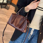 Uus Moodne K&auml;ekott Nahast &Otilde;lakott Messenger Bag Naistele 27cm*12cm*17cm