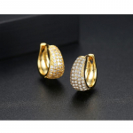 CMM &otilde;rna kuupmeetri tsirkooniumoksiidi kullast ehteid v&auml;ikesed ringikujulised k&otilde;rvar&otilde;ngad kuld