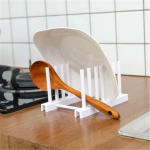 Avaleht Plastikust n&otilde;uderest K&ouml;&ouml;gitarvikud S&auml;ilitus t&uuml;hjendusrest Eemaldatav riiul, taldrik Poti kaanega rest K&ouml;&ouml;gi korrastaja Uudsed vidinad valge