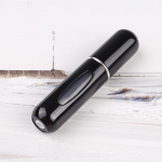 1 tk 5 ml mini kaasaskantav korduvt&auml;idetav parf&uuml;&uuml;mi pihusti pumba pihustuspudel, t&uuml;hi sinine