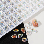 20 tk terava k&uuml;&uuml;nekividega k&uuml;&uuml;nekivid 3D k&uuml;&uuml;nev&otilde;lusid k&uuml;&uuml;nekristallid, s&uuml;da ristk&uuml;likukujulised kivid teemant naistele B