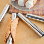 5 tk roostevabast terasest Cannoli vormi koorega torud, kest sarv kondiitritoodete vormi k&uuml;psetust&ouml;&ouml;riist