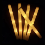 20/30/60 tk LED helendavad pulgad hulgim&uuml;&uuml;k v&auml;rvilised RGB helendavad vahtpulgad ergutustorud pimedas valguses j&otilde;uludeks s&uuml;nnip&auml;evaks pulmapeoks tarvikud No Customized