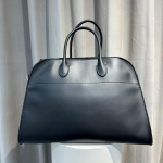 Rahvusvaheliselt kuumalt m&uuml;&uuml;dav uus stiilis kott Ehtne nahk Moodne mitme stiiliga suure mahutavusega k&auml;ekott Stiilne ja hingav naiste kott Length 40 x Width 22 x Height 27cm must