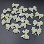 23 * 29 mm 10 tk. DIY k&auml;ev&otilde;ru kaelakee ehete tarvikud armsad kommiv&auml;rvi vibu lahtised helmed ehete valmistamine ripatsi k&auml;sitsi valmistatud materjal 23*29mm 10PCS beež